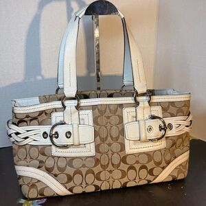 Coach Soho Signature C’s White Leather Trim Silver HDWRE Buckles Hang Tag EUC